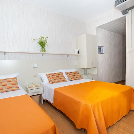 Hotel Sampaoli Bellaria-Igea Marina Bagian luar foto