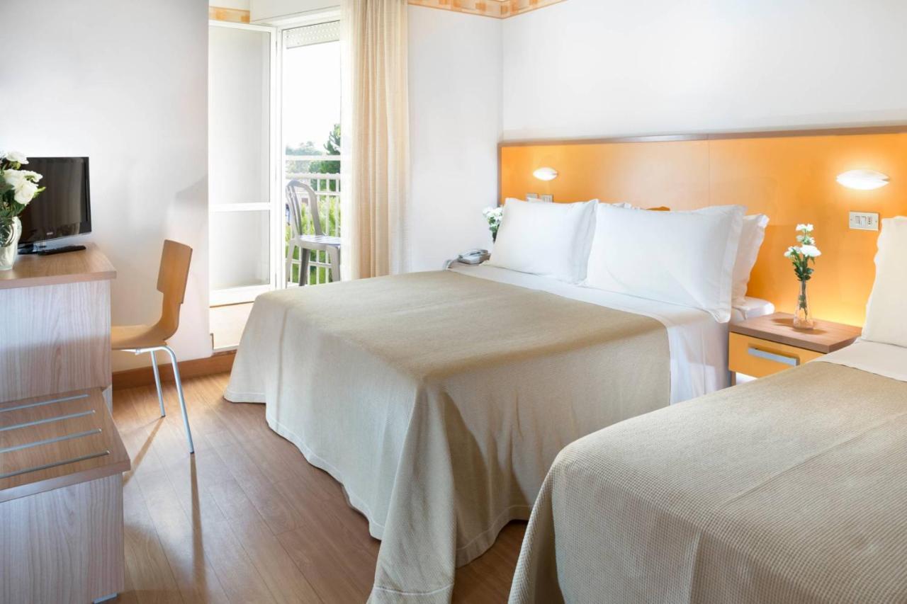 Hotel Sampaoli Bellaria-Igea Marina Bagian luar foto