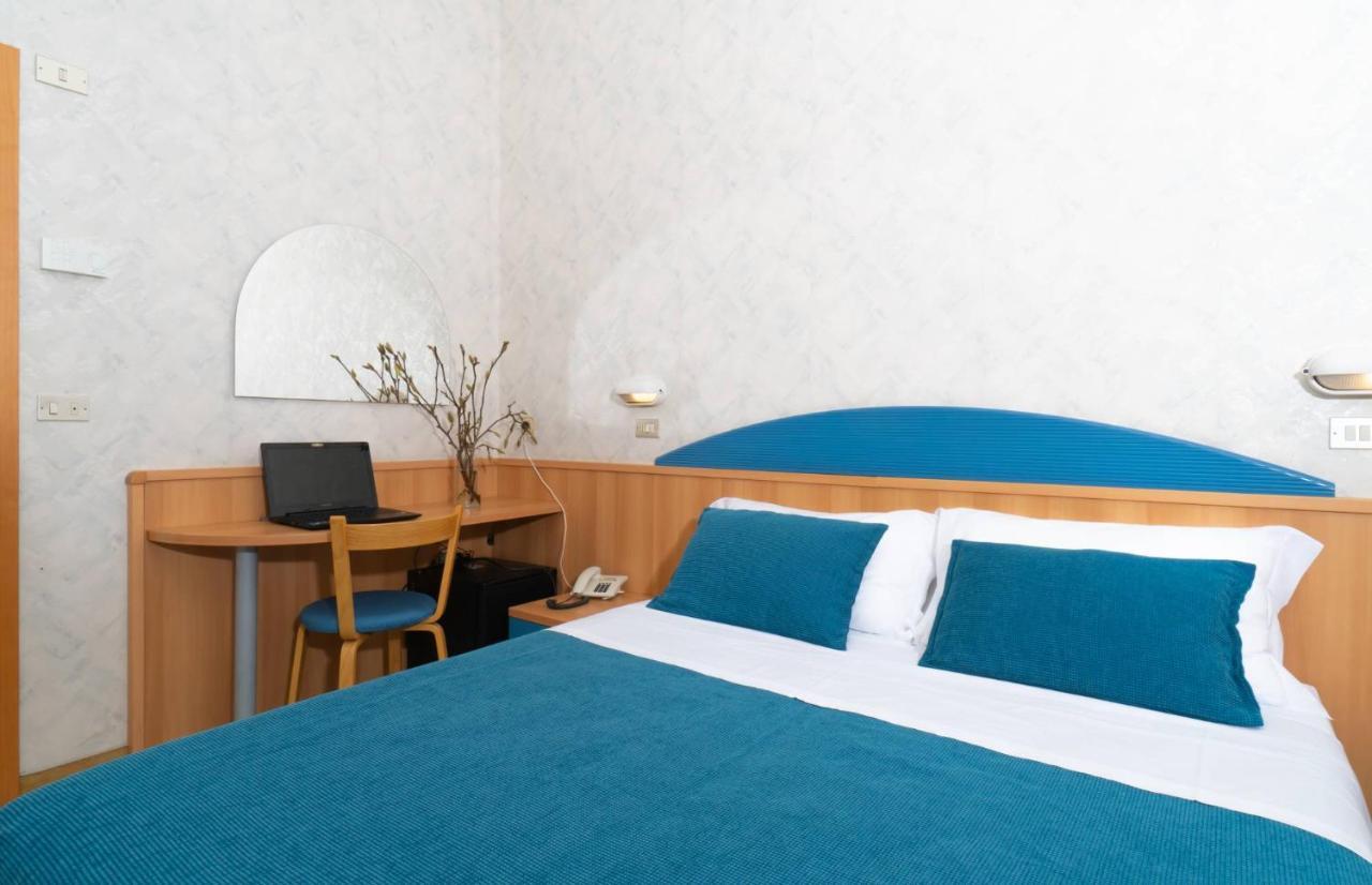 Hotel Sampaoli Bellaria-Igea Marina Bagian luar foto