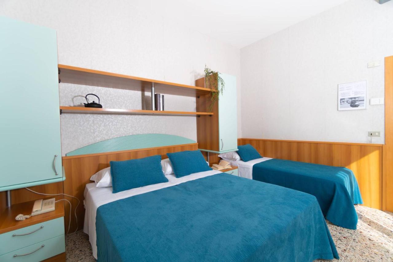 Hotel Sampaoli Bellaria-Igea Marina Bagian luar foto