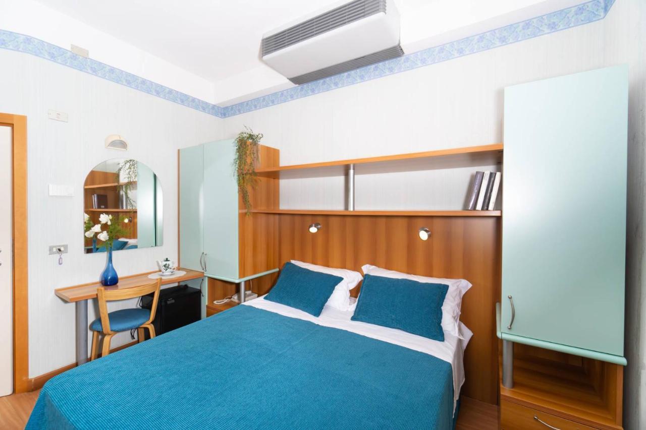 Hotel Sampaoli Bellaria-Igea Marina Bagian luar foto