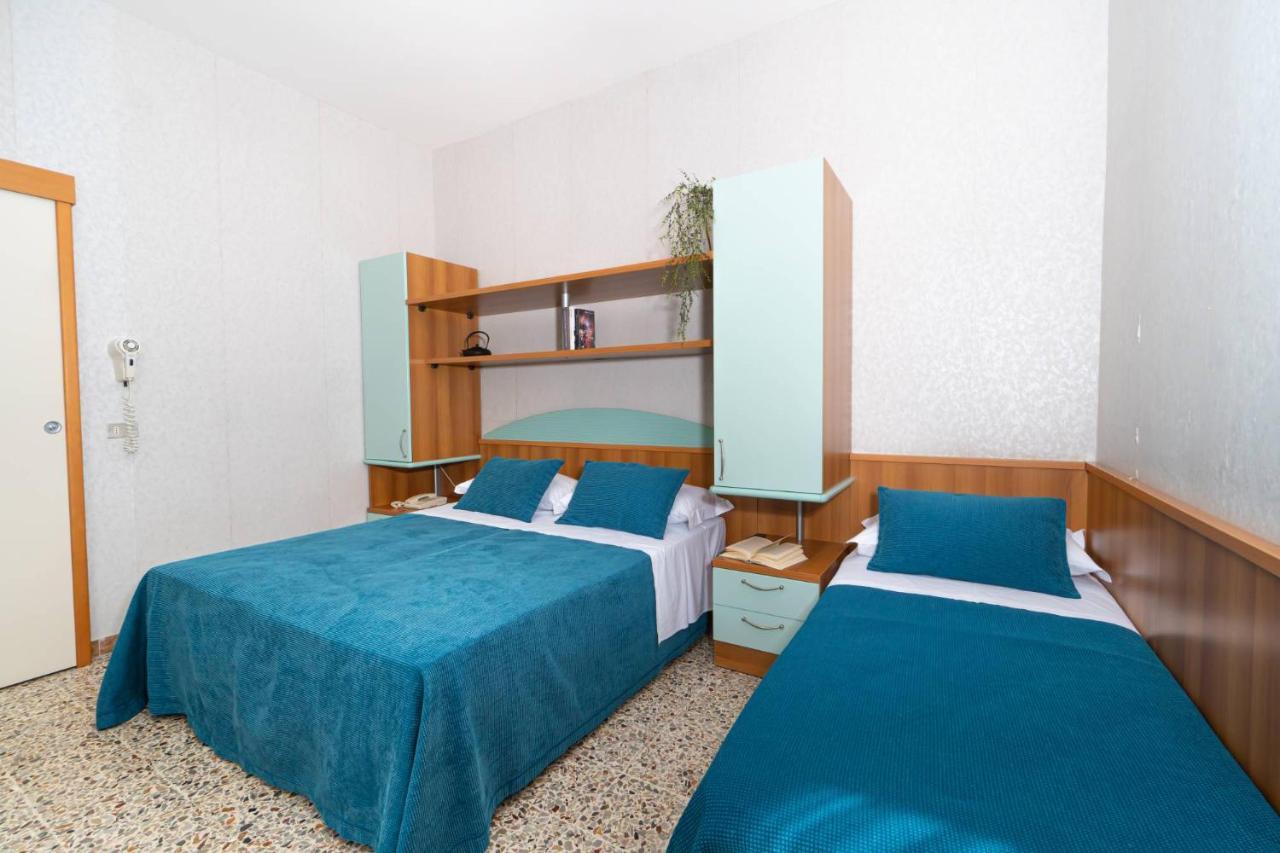 Hotel Sampaoli Bellaria-Igea Marina Bagian luar foto