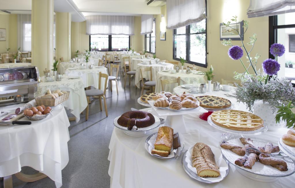 Hotel Sampaoli Bellaria-Igea Marina Bagian luar foto