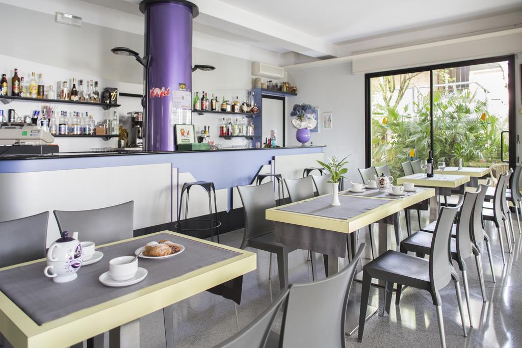 Hotel Sampaoli Bellaria-Igea Marina Bagian luar foto