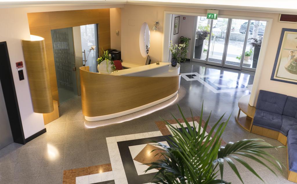 Hotel Sampaoli Bellaria-Igea Marina Bagian luar foto